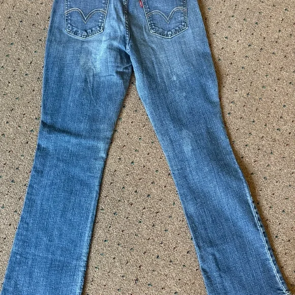Size 6 Levi's Classic Boot Cut Denim Jeans - Picture 3 of 5